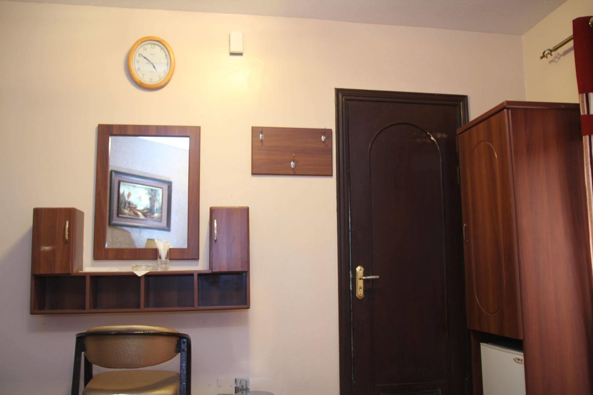 Oyo 329 Down Town Hotel Dubaï Extérieur photo