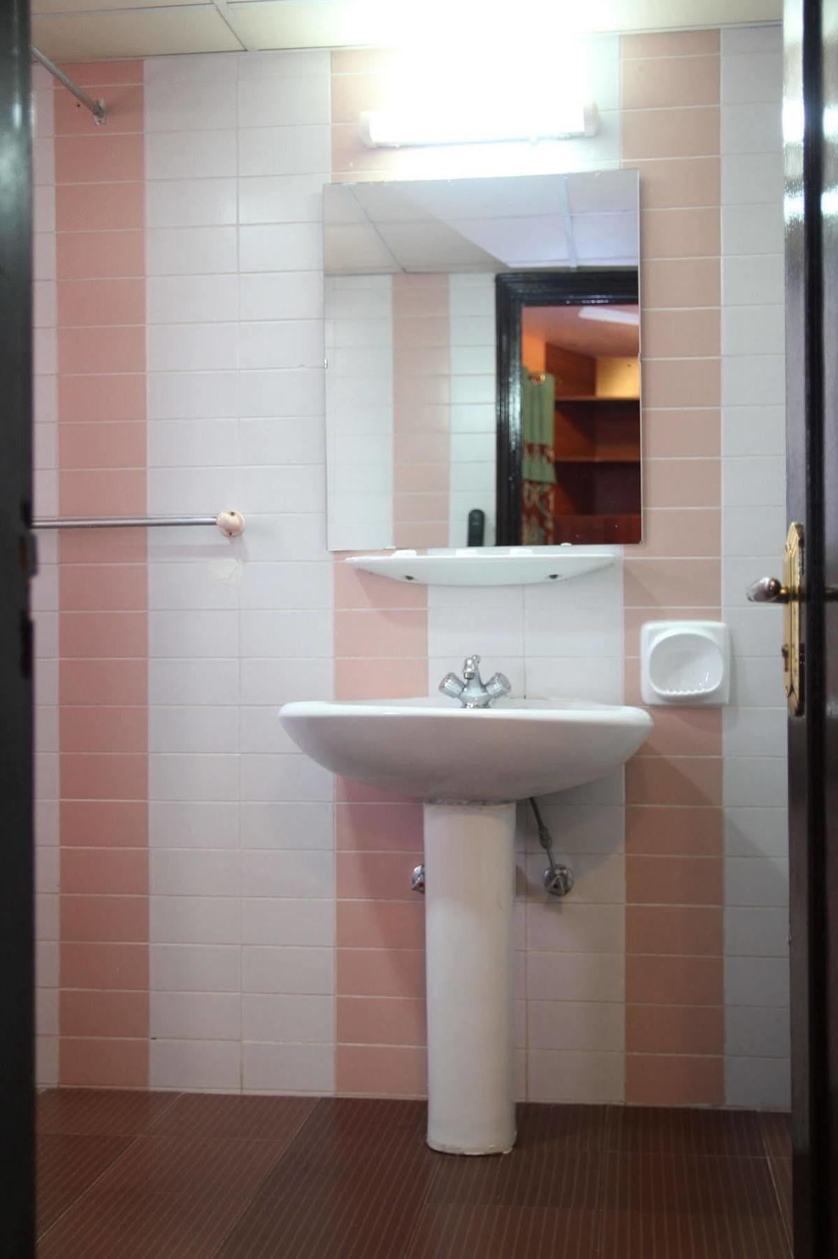 Oyo 329 Down Town Hotel Dubaï Extérieur photo